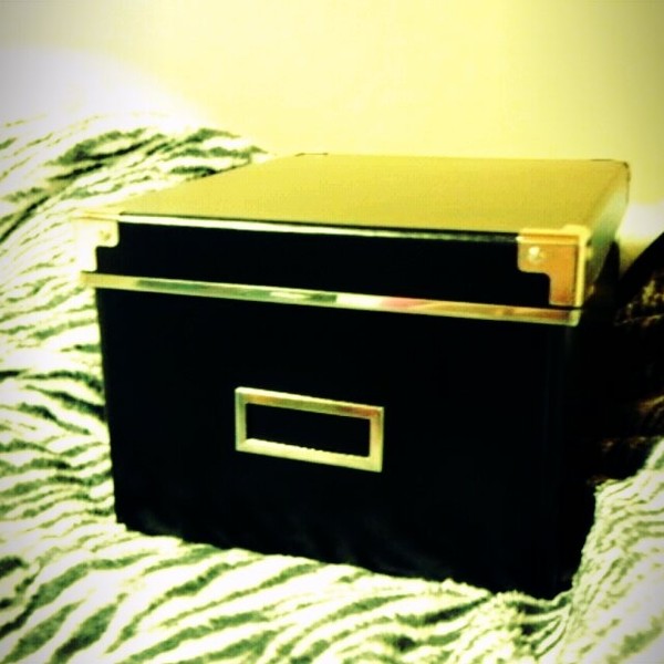IKEAのＫＡＳＳＥＴＴ（黒）購入