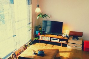 日当たりの良い部屋でお茶