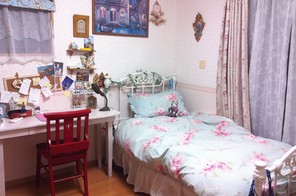 一部屋が寝室兼書斎
