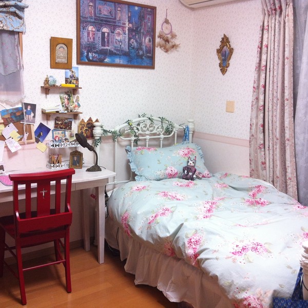 一部屋が寝室兼書斎