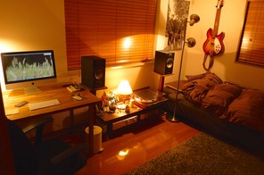 机を作りました