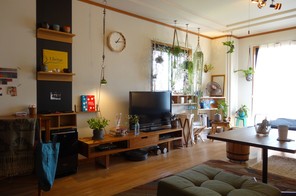 部屋の東側　2014,9