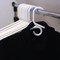 使い古した服と３０円のハンガー