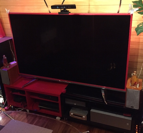 マスキングテープでテレビをデコレーション